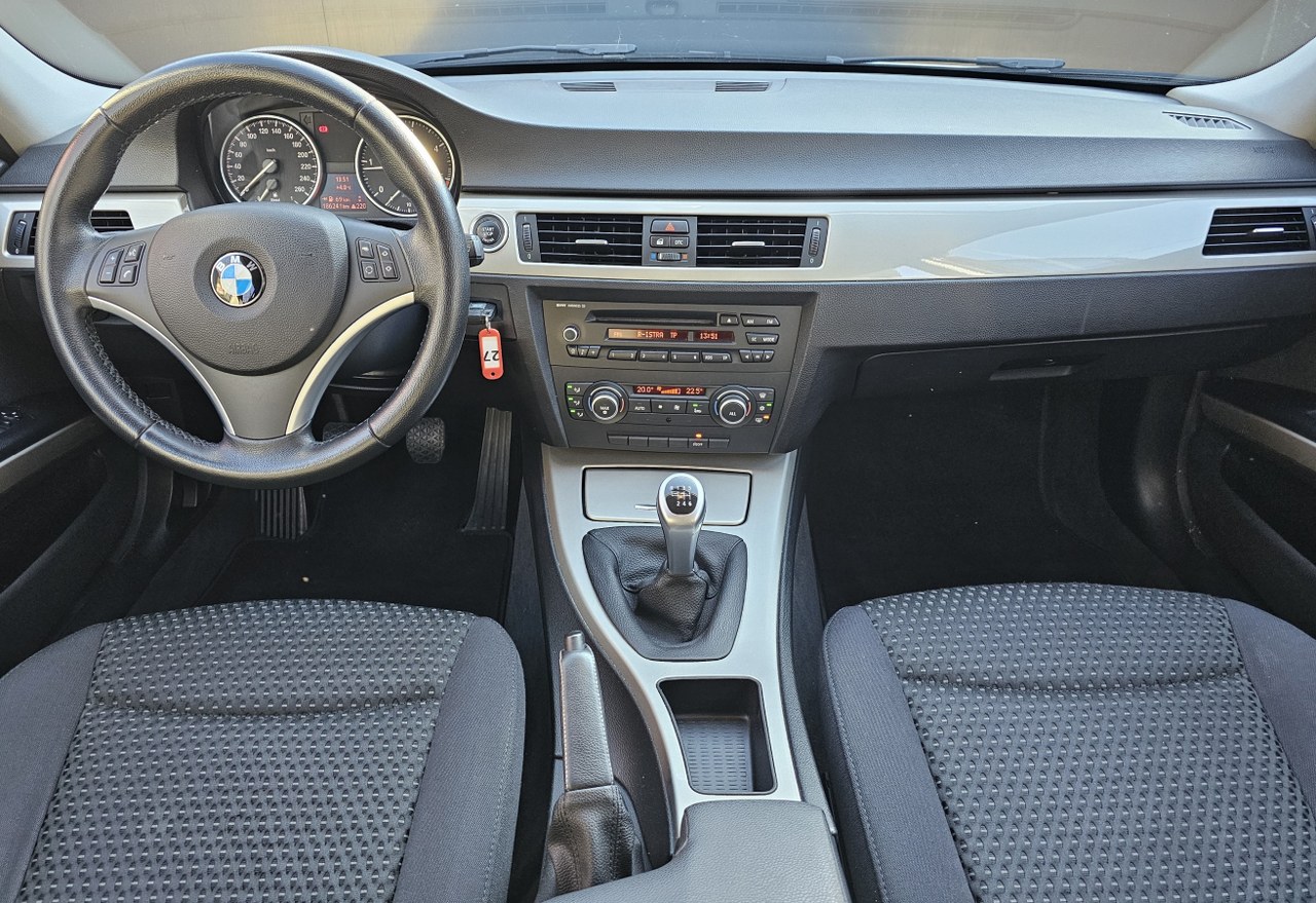 BMW 318d Touring